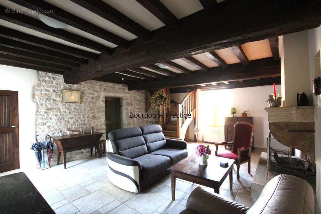 Maison à SENNECEY-LE-GRAND