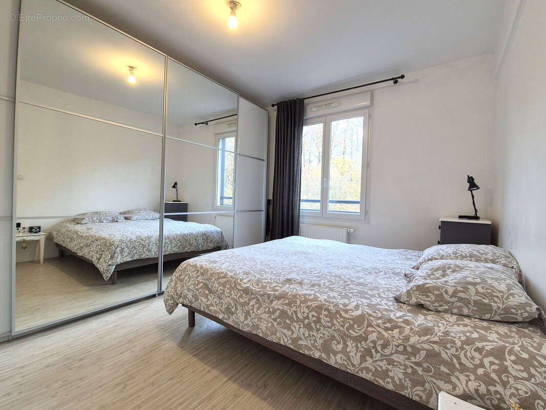 Maison à VERT-SAINT-DENIS