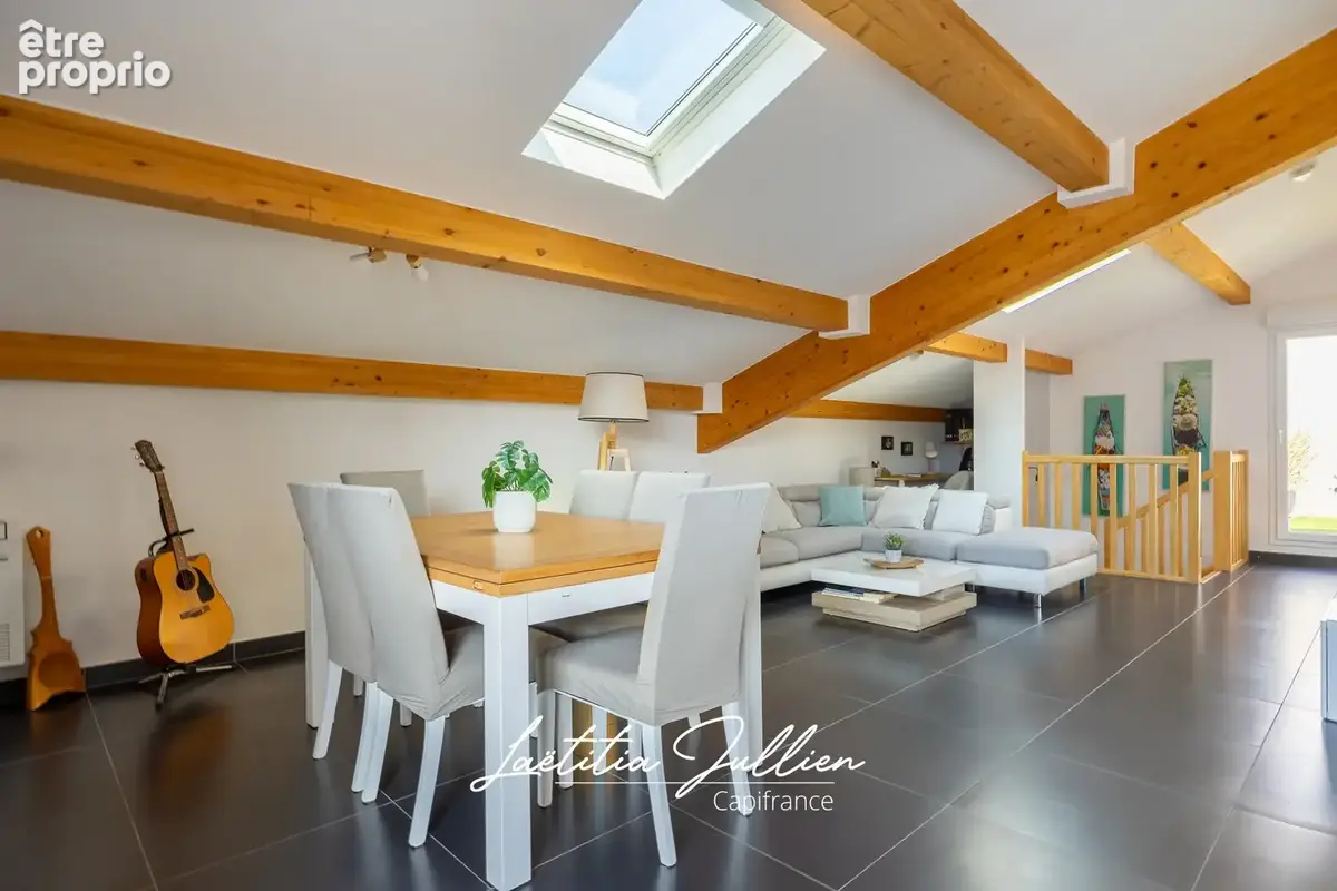En Exclusivité par Laëtitia JULLIEN – Marseille 12ème – Les Caillols – Duplex T4 de 94 m² avec deux terrasses, parking, garage e - photo 4