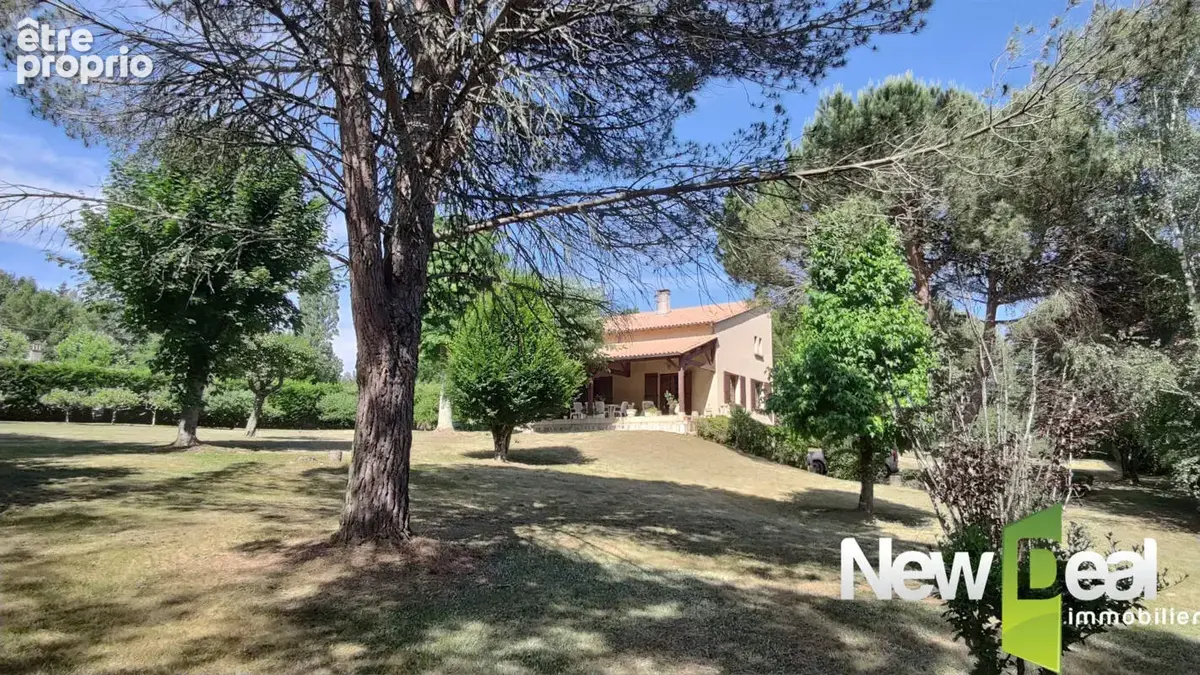 Maison T6 - 220 m² avec étang - photo 11