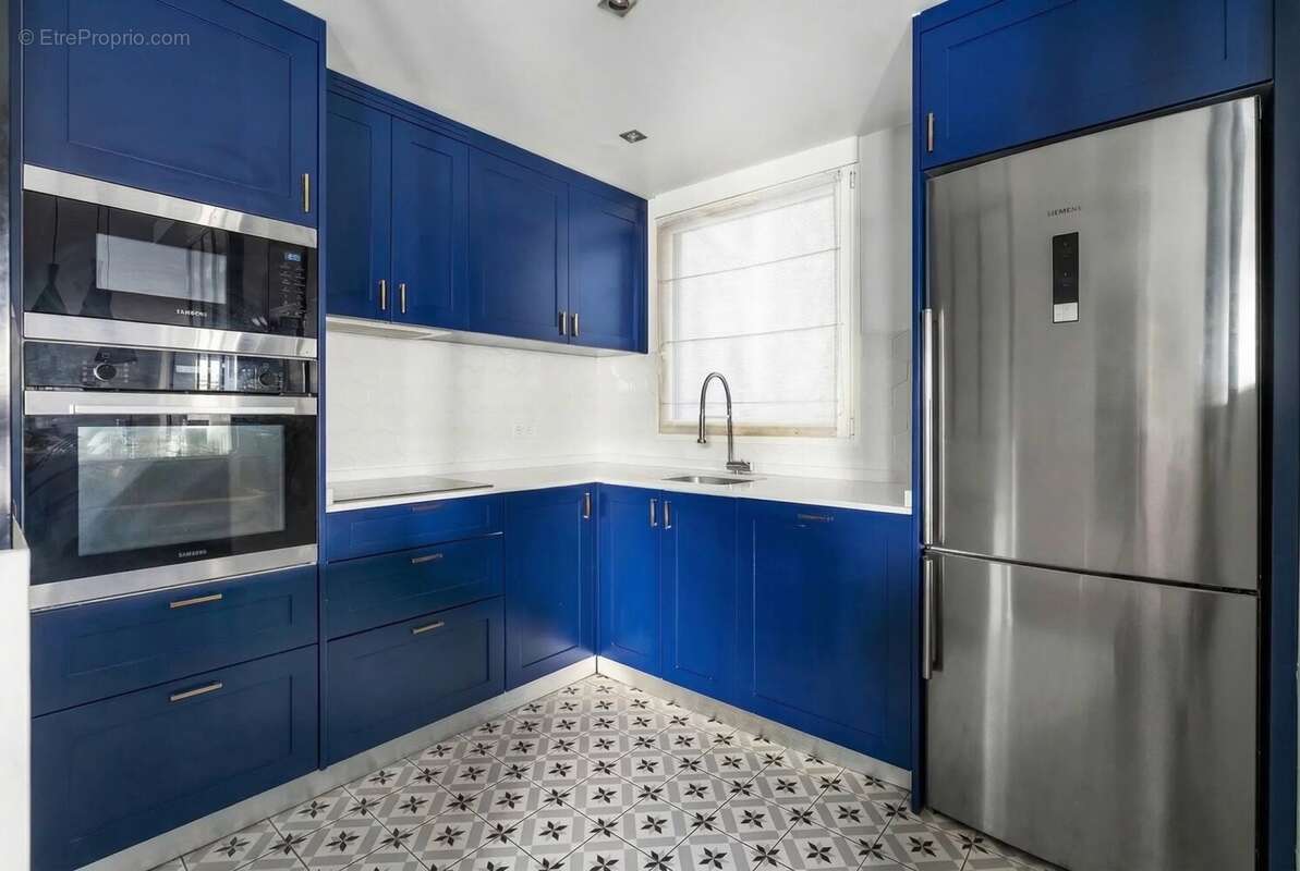 Appartement à LEVALLOIS-PERRET