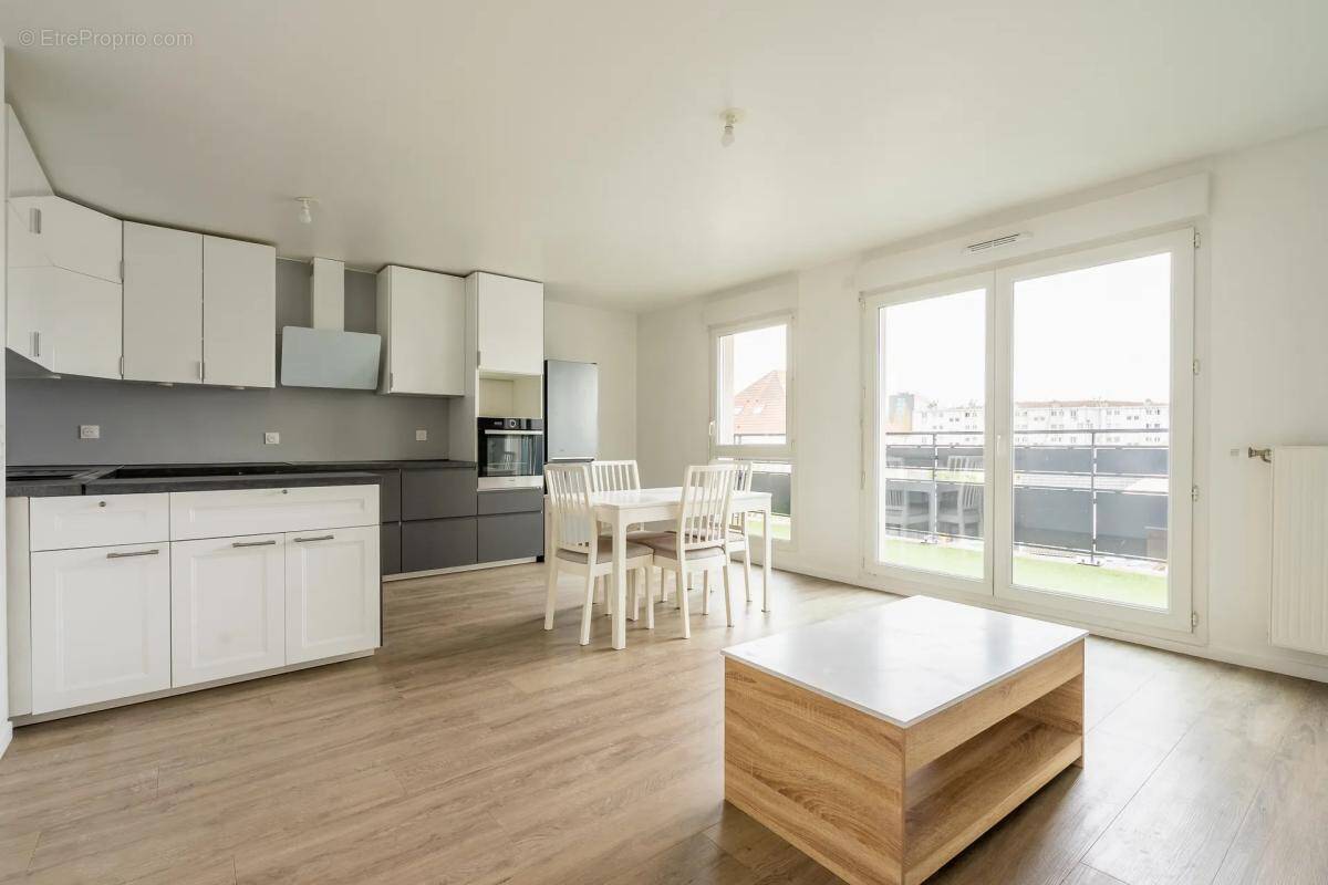 Appartement à LIVRY-GARGAN