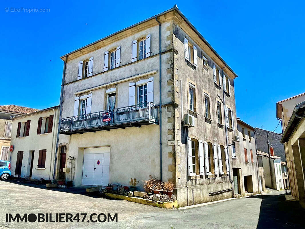 Maison à MONCLAR