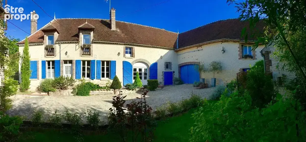 Photo Maison à Villeneuve-Au-Chemin au prix de 385 000€
