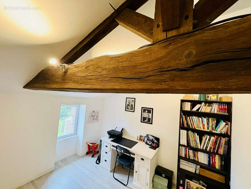 Maison de village, entièrement réhabilitée, où la pierre raconte l’histoire - photo 19