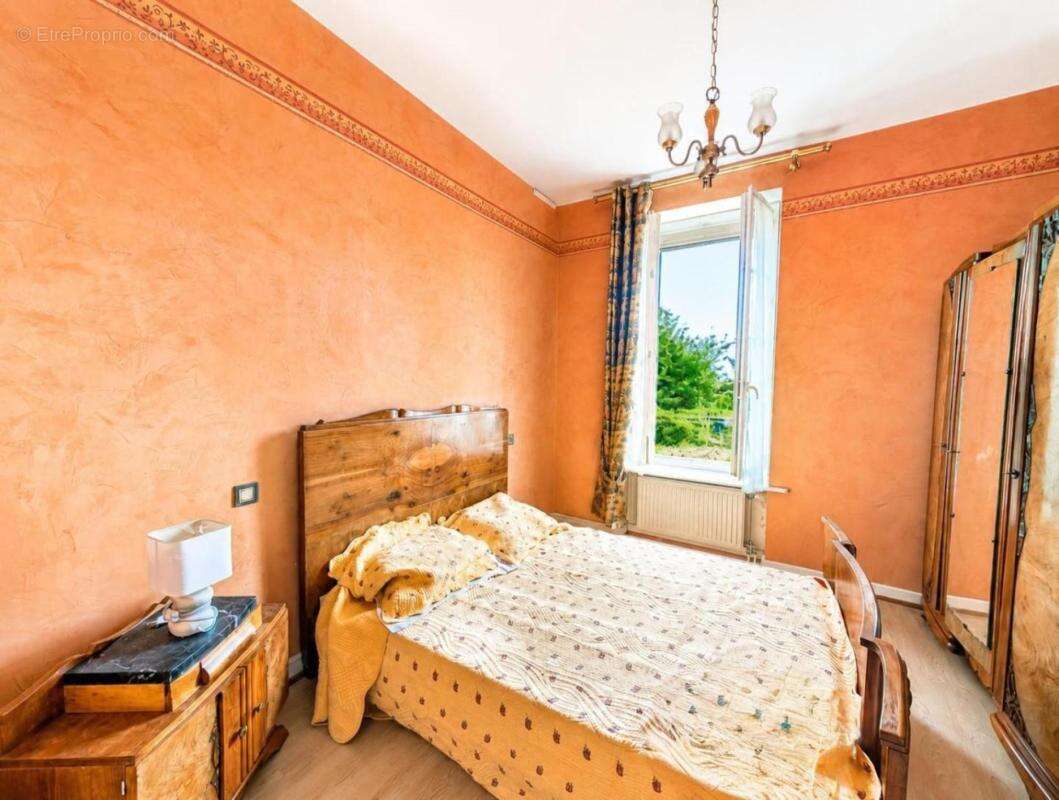 Maison 240 m² à Grigny  - photo 4