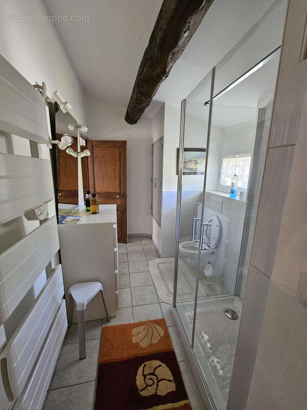 Maison à LA ROQUE-D'ANTHERON