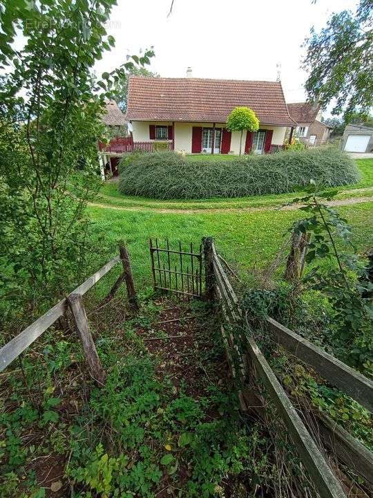 Maison à LIERNOLLES