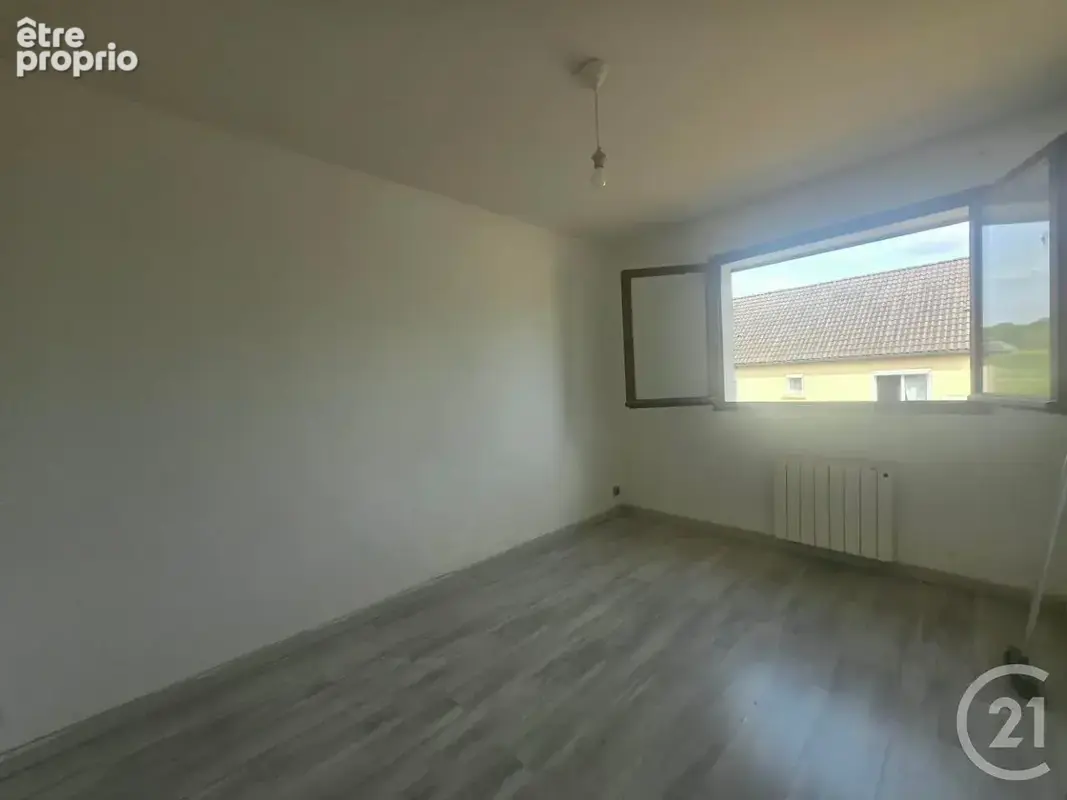 Maison 4 pièces 82 m² à vendre à Rugles (27250) - photo 9