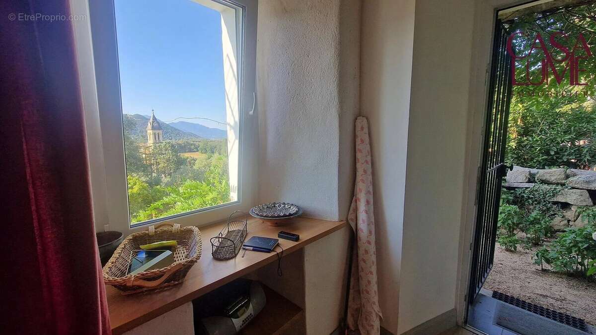 F6 de 125 m² + Studio de 28 m² + caves - photo 19