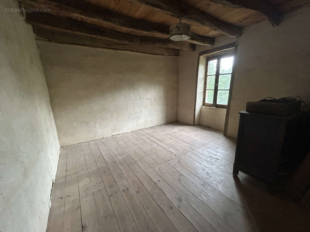 Maison à LE LONZAC