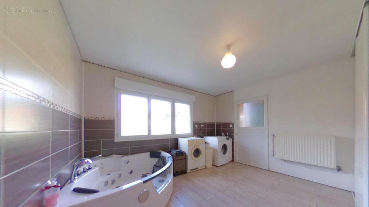 Maison 6 pièces / 174 m² / 199 000 EUR / PUISIEUX - photo 5