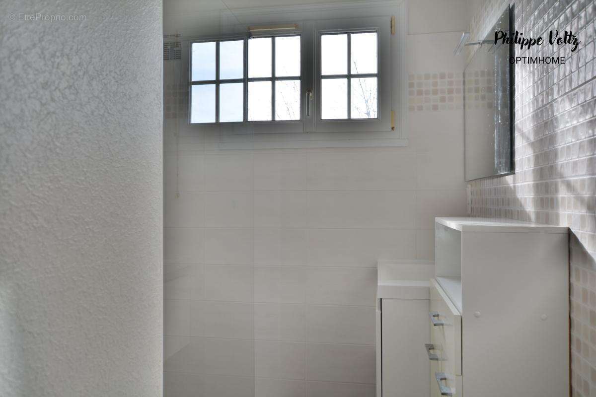 Maison individuelle dans le centre du bourg au calme ! - photo 10