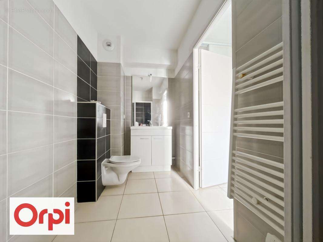 Appartement à BOUJAN-SUR-LIBRON