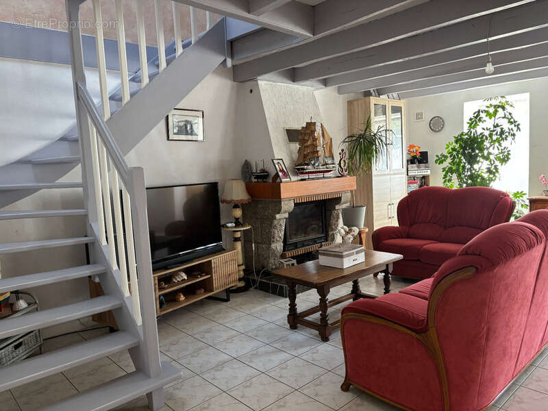 Maison à BAINS-SUR-OUST