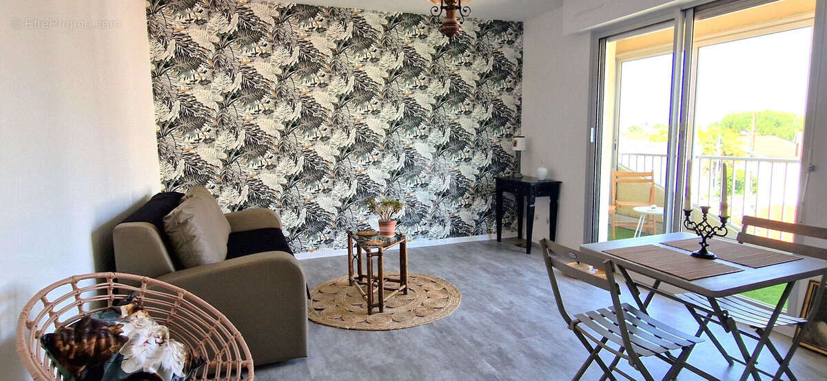 Joli studio plein centre - pas de travaux a prevoir - a 8 min a pied du marche central - photo 3