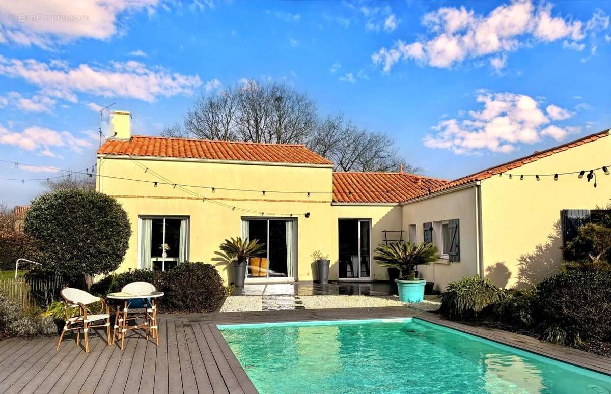 Maison à TALMONT-SAINT-HILAIRE