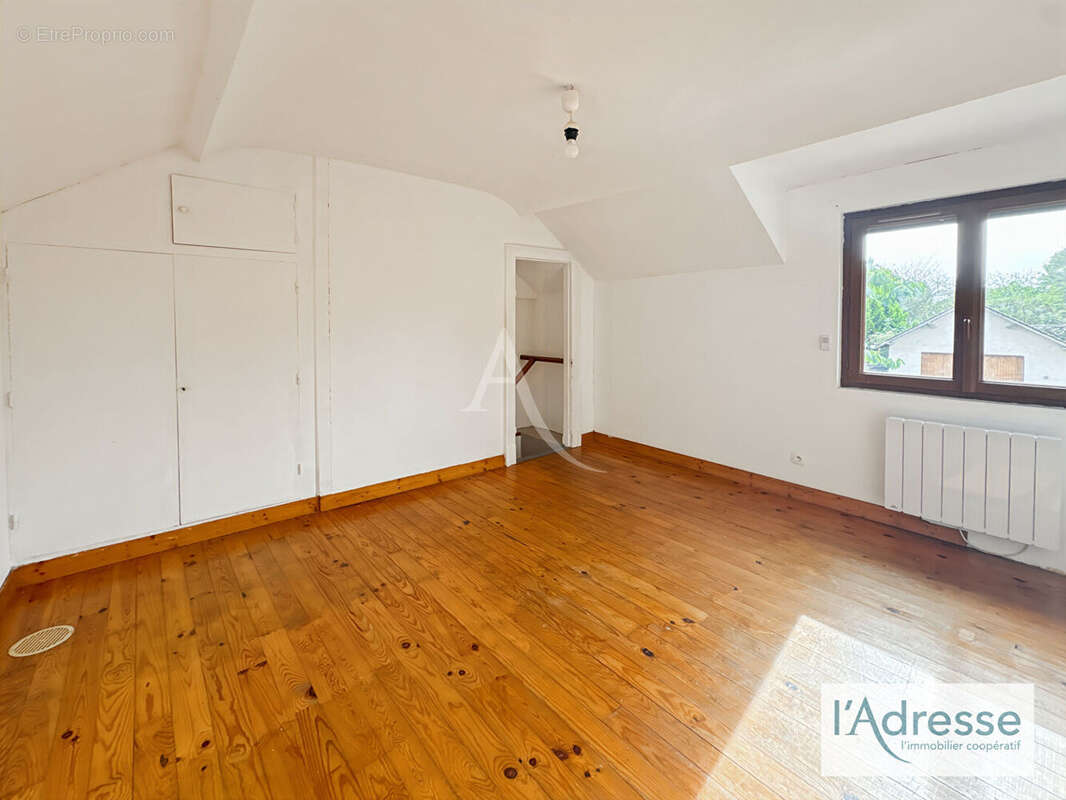 Maison à FLEURY-SUR-ANDELLE