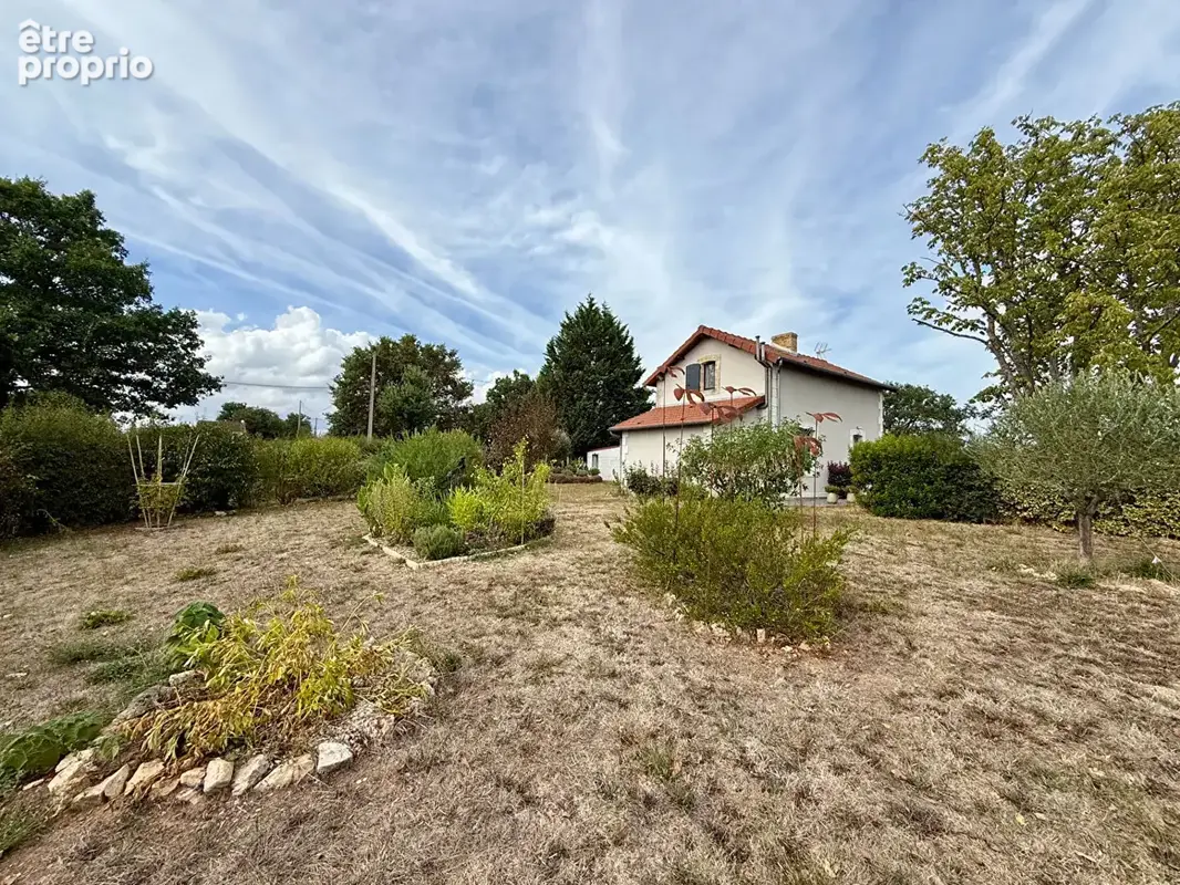Photo Maison à Audes au prix de 129 000€