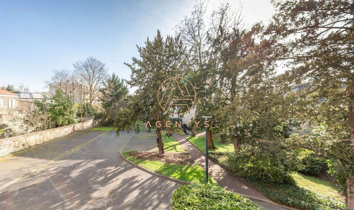 Appartement à LE PERREUX-SUR-MARNE