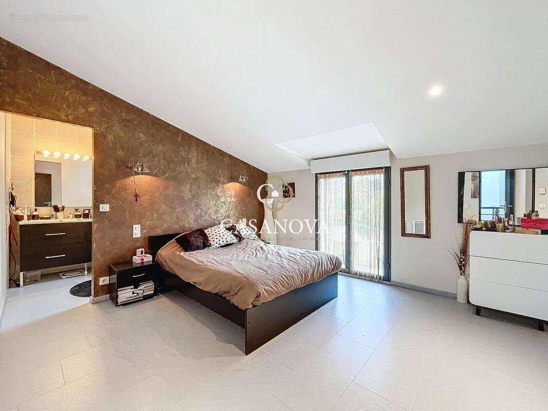Maison de charme rénovée esprit loft avec piscine et volumes généreux  Pézenas - photo 8