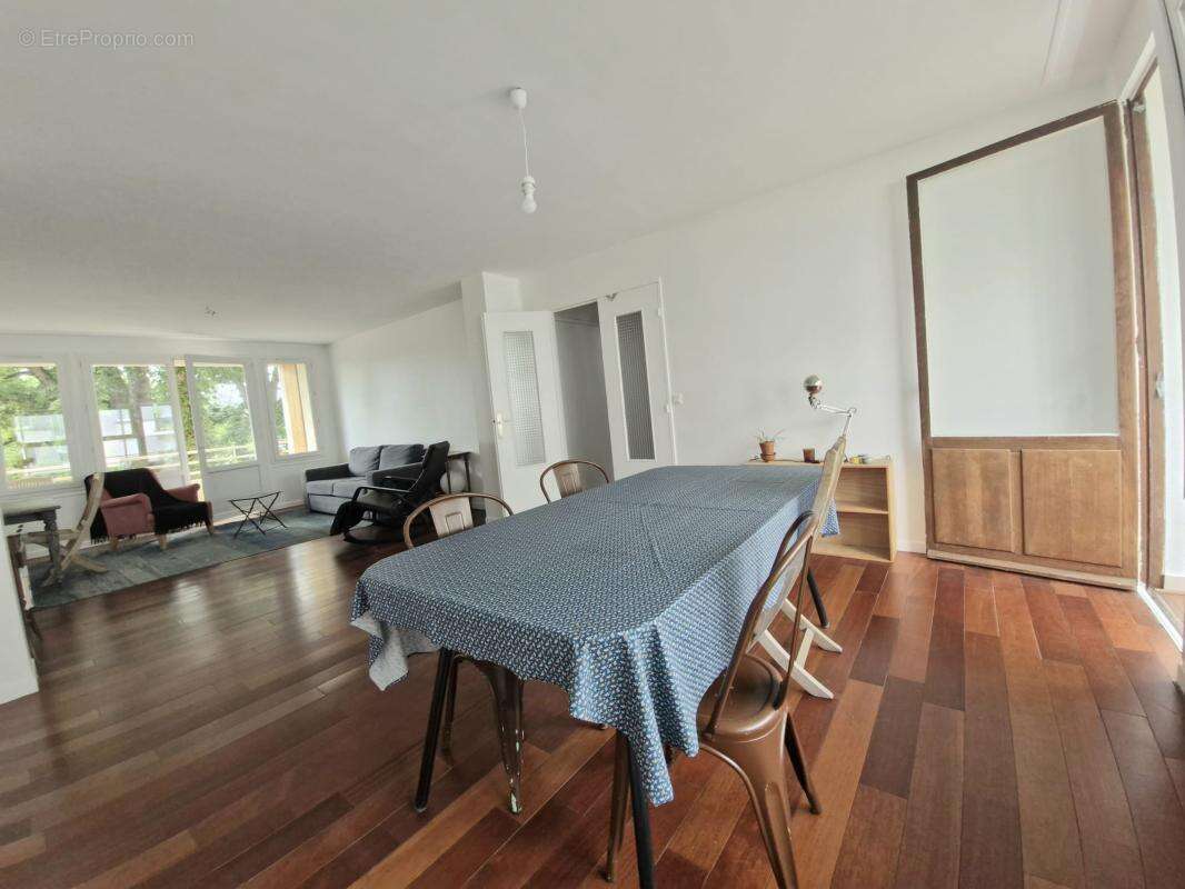 Appartement à LE RAINCY