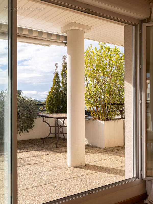 Appartement à LYON-8E