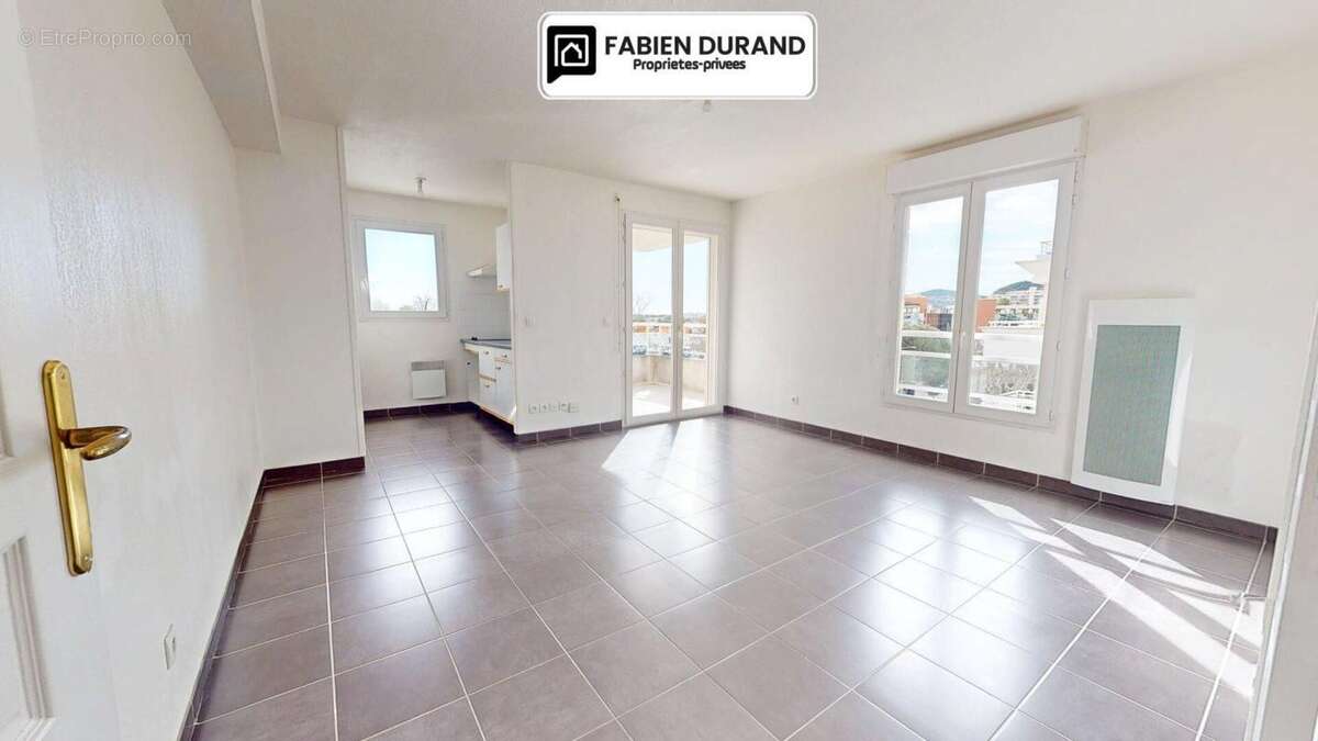 Appartement à MANDELIEU-LA-NAPOULE
