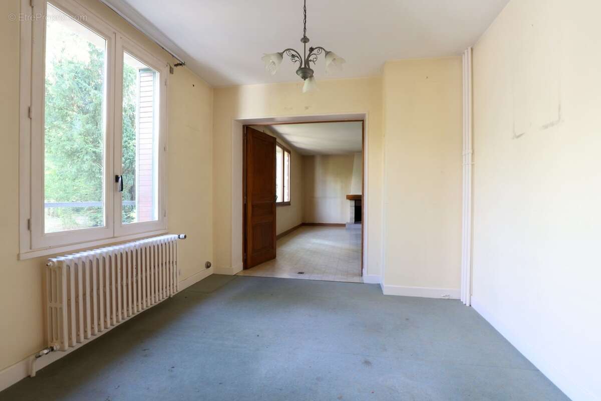 Maison de 144 m² à vendre. 8 pièces dont 5 chambres située coteaux est d'EPERNAY (51) - photo 5