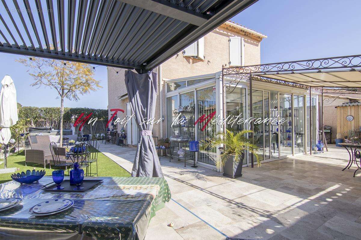 Maison à LA LONDE-LES-MAURES