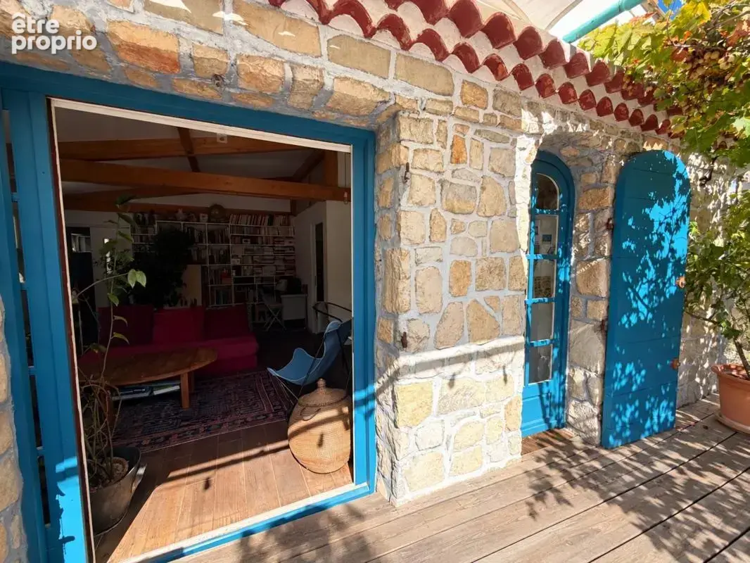 LA VESSE  Maison 63,20 m² – Terrain 431 m²  Véritable refuge méditerranéen.  509 400 euro - photo 6