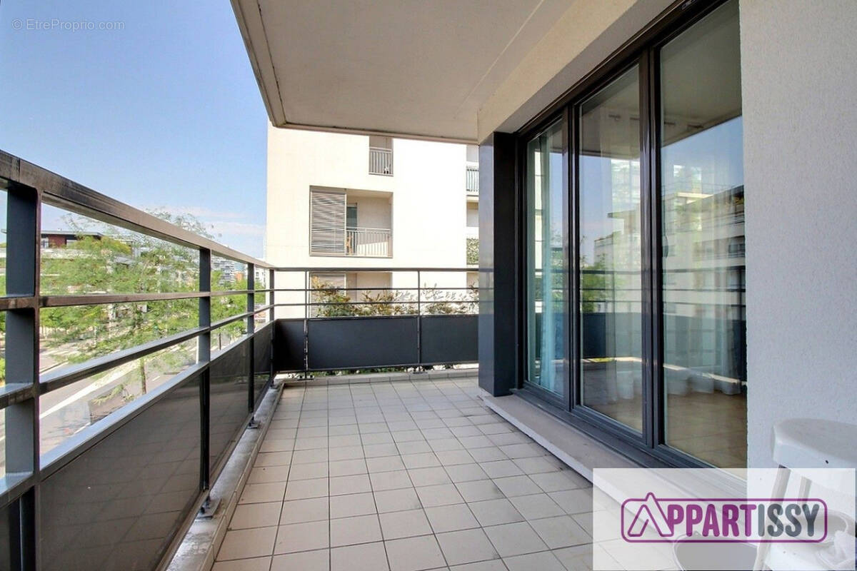 Appartement à ISSY-LES-MOULINEAUX