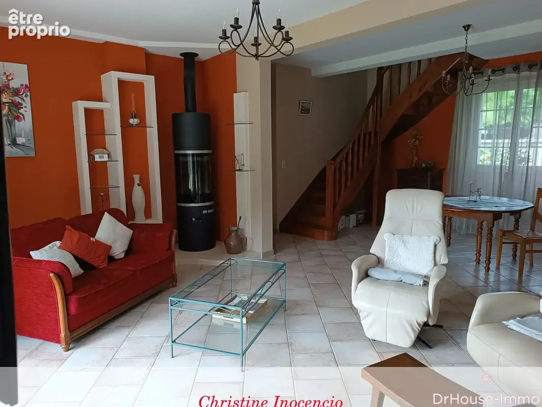 Maison 8 pièces 229 m² à vendre à Barbezieux-Saint-Hilaire (16300) - photo 3