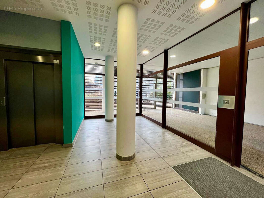 Appartement à MARSEILLE-2E