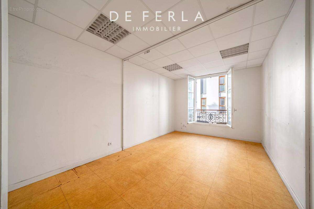Appartement à PARIS-7E