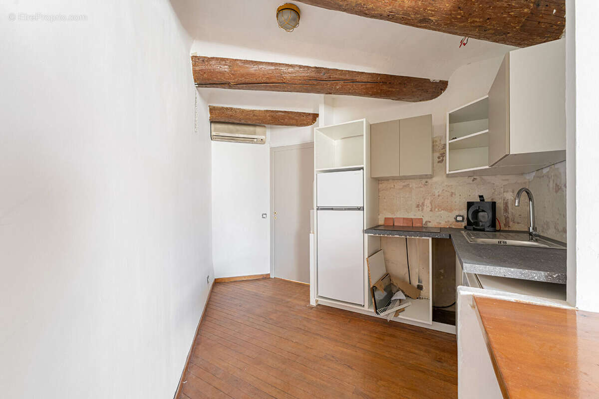 Appartement à MARSEILLE-1E
