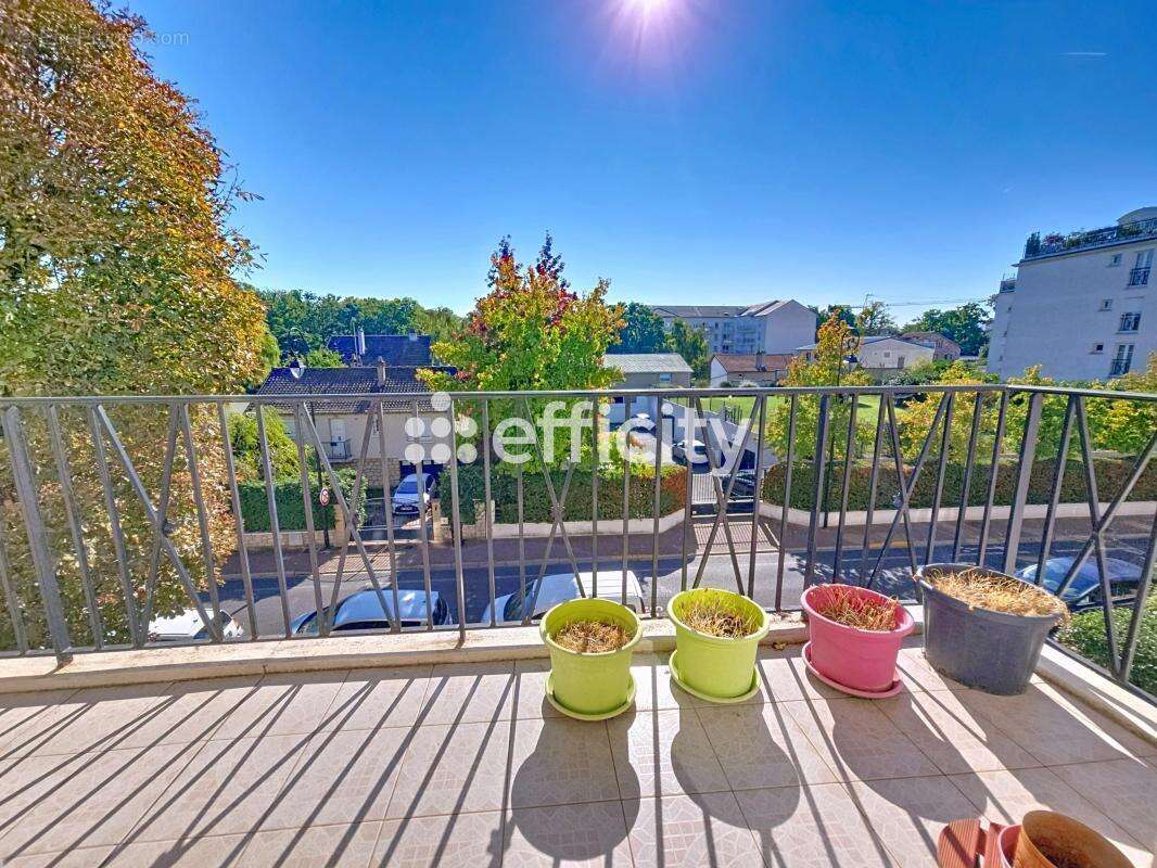 Appartement à LE PLESSIS-TREVISE