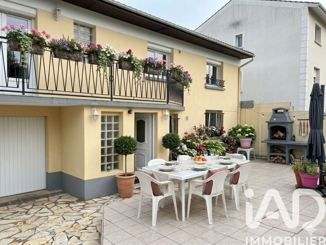 Photo 2 - Maison à MONTFERMEIL