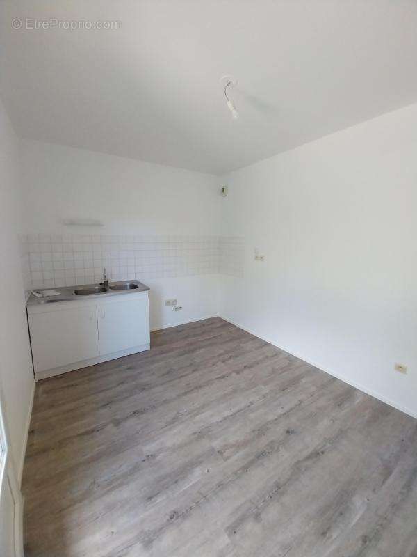 La meilleraye de bretagne - jolie maison t3 bis avec garage et jardin - photo 9