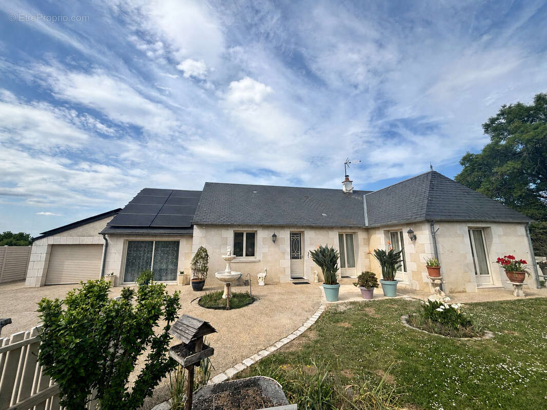 Maison à NAZELLES-NEGRON