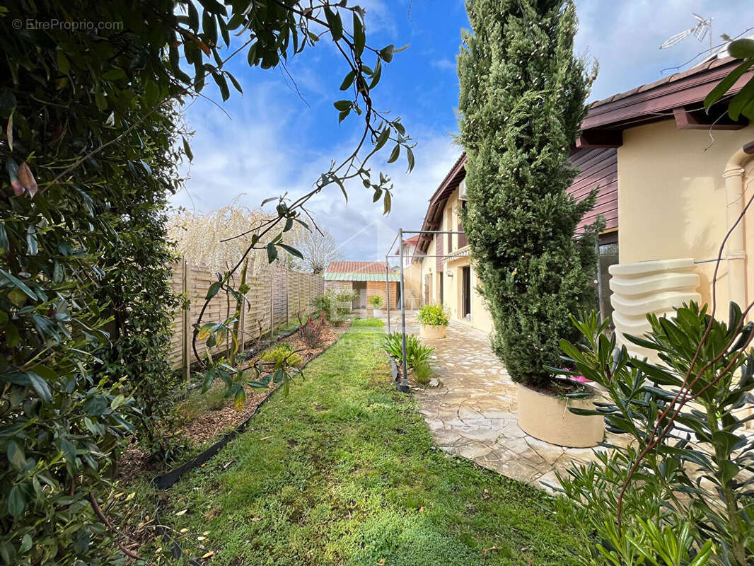 Maison à SAINT-VINCENT-DE-TYROSSE