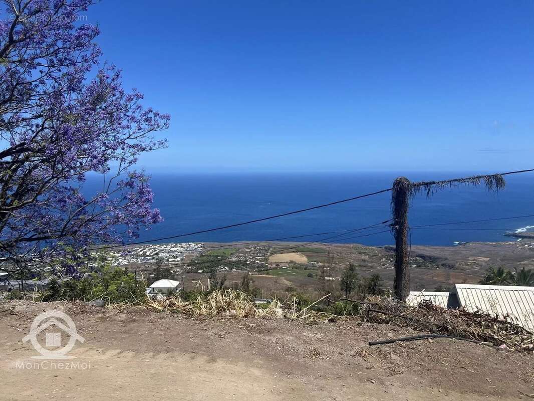 Terrain à SAINT-LEU