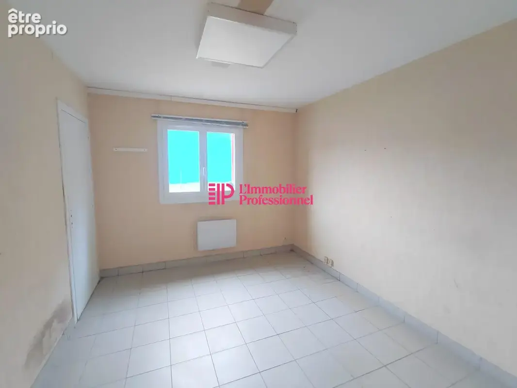 Commerce 458 m² à vendre à Saint-Yvi (29140) - photo 9