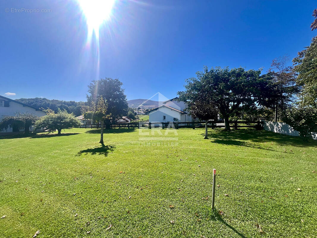 Terrain à HASPARREN