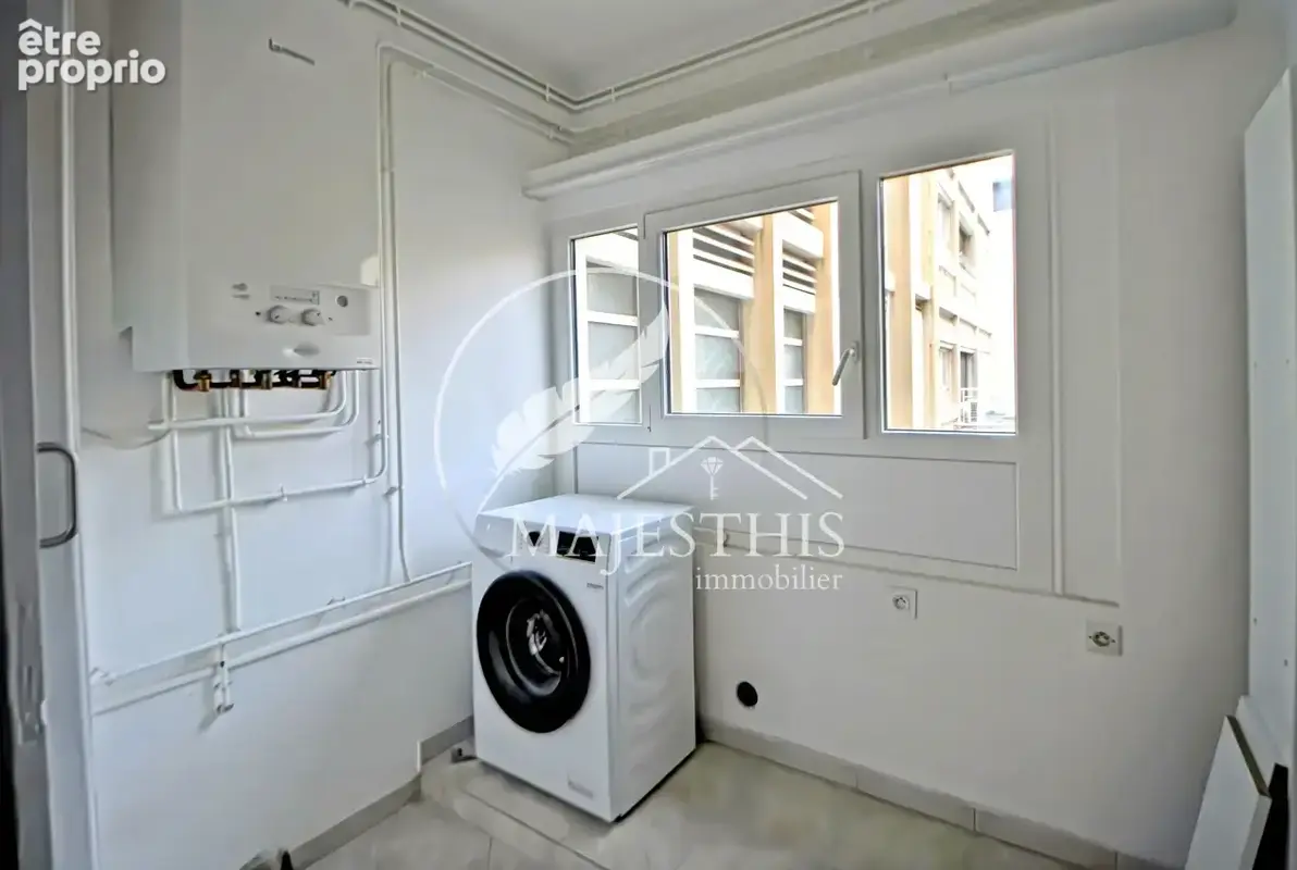 Toulon   haute-ville  appartement t3 traversant de 86,65 m2 avec cave - photo 10