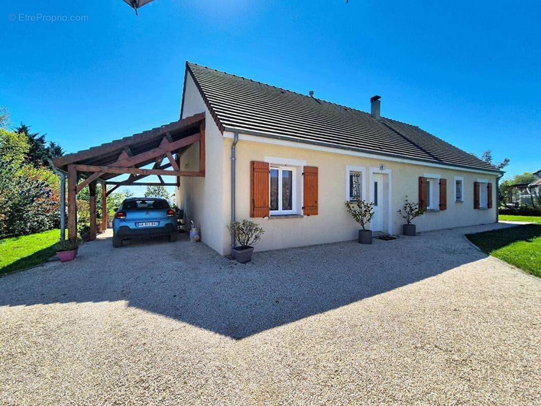 Maison à PARASSY