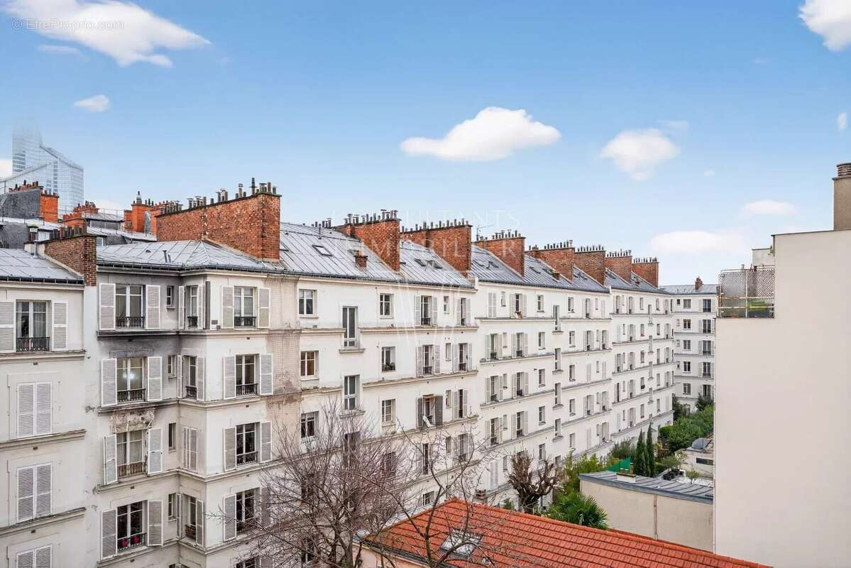 Appartement à NEUILLY-SUR-SEINE