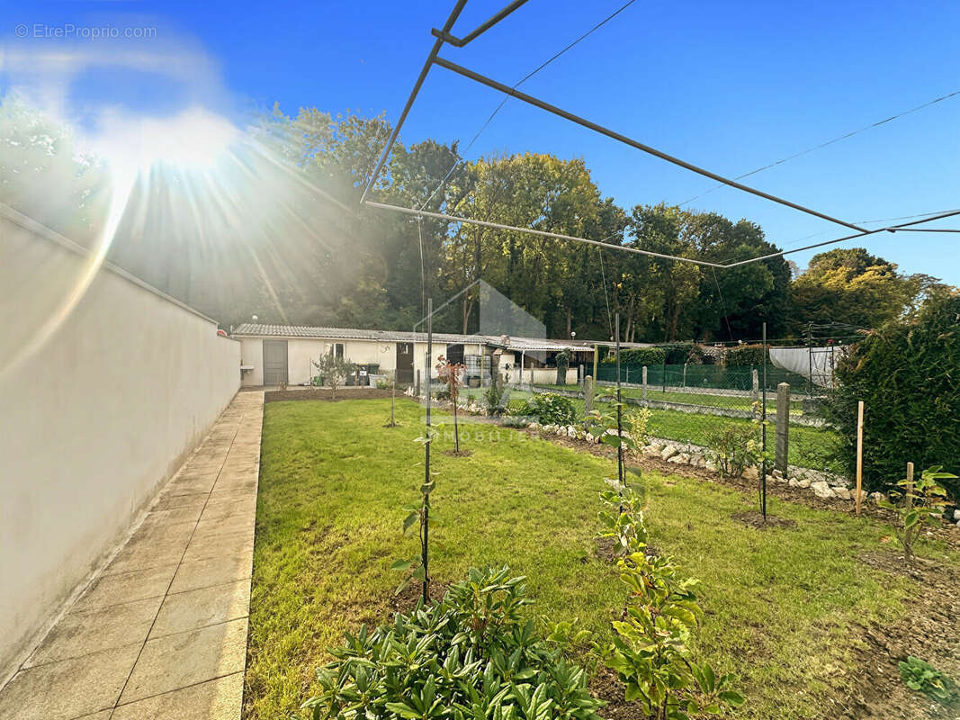 Maison à SAINT-FARGEAU-PONTHIERRY