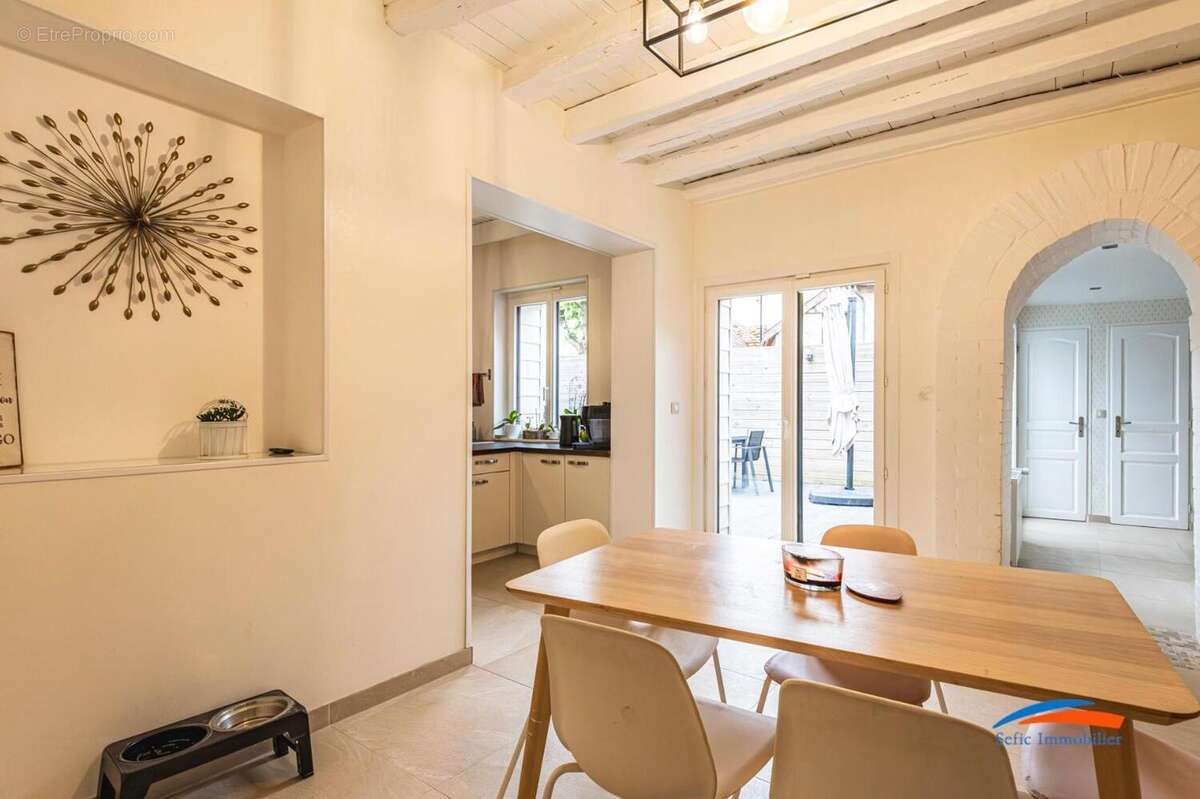   - Maison à HERMONVILLE