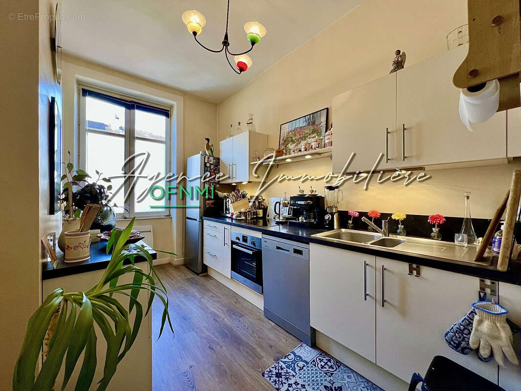 Appartement à SAINT-ETIENNE